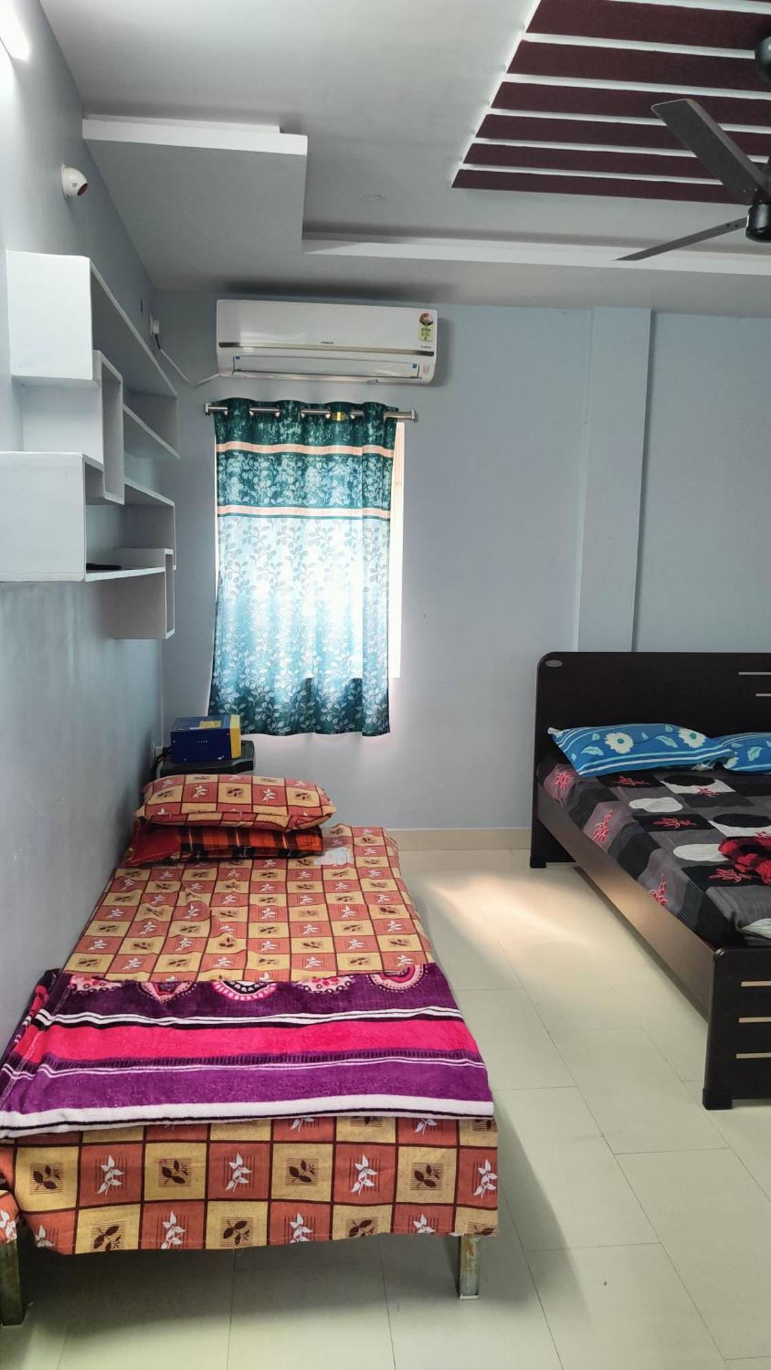 Guru Datta Residency Pithapuram Kültér fotó